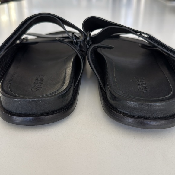 Mercedes Castillo Celynne Slide Sandal Perforated Grip-Strap Black 9.5/ 39.5 - Picture 4 of 16